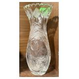 LARGE CUT CRYSTAL VASE LARGE CUT CRYSTAL VASE