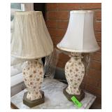 2PC CHINESE PORCELAIN LAMPS 2PC CHINESE PORCELAIN LAMPS