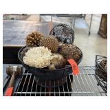 LARGE LOT OF DECORATION LARGE LOT OF DECORATION