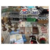 CONTENTS OF SHELF LARGE LOT OF MIXED DECOR CONTENTS OF SHELF LARGE LOT OF MIXED DECOR
