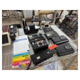 LOT OF MIXED VINTAGE CAMERAS LOT OF MIXED VINTAGE CAMERAS