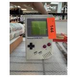 VINTAGE NINTENDO GAME BOY VIDEO GAME SYSTEM VINTAGE NINTENDO GAME BOY VIDEO GAME SYSTEM