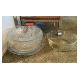 LOT OF MIXED GLASS BOWLS A FEW ARE OLDER
