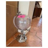 VINTAGE GLOBE LIQUOR DECANTER