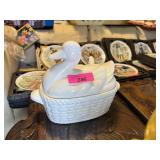 VINTAGE DUCK THEME POTTERY TUREEN