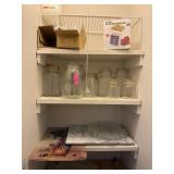 LOT OF MIXED KITCHEN / GLASSWARE CUTTING BOARD