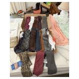 LARGE LOT OF TIES / SILK TIES ETC