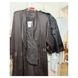 LOT MENS ROBES NEIMANS INTIMO (NWT