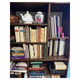LARGE LOT OF MIXED BOOKS (NO RECORDS)