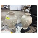 CONTENTS OF SHELF VASES / CHINA / DECOR