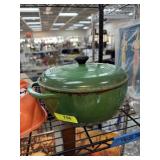 LODGE CAST IRON DUTCH OVEN