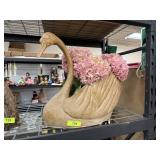 LARGE HAMILTON COLL DECORATIVE BETTER QUALITY SWAN