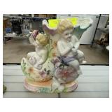 VINTAGE PORCELAIN VASE