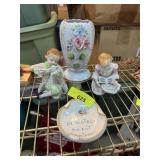 MIXED PORCELAIN VASE FIGURINES
