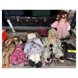 LOT OF MIXED VINTAGE DOLLS