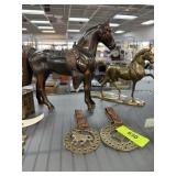 2PC LARGE METAL HORSES & 2 VTG HORSE BRASSES