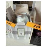 SCENTSY WAX WARMER CHASING FIREFLIES