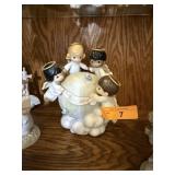 LARGE PEACE ON EARTH PRECIOUS MOMENTS FIGURINE