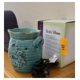 SCENTSY WAX WARMER RUSTIC BLOOM