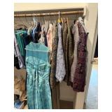 CONTENTS OF CLOSET PICTURED CLOTHES