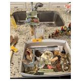 LOT OF MARJORIE BASTIN BIRD FIGURINES SOME AS IS