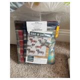 DOGS IN SWEATERS QUILT TOP KIT