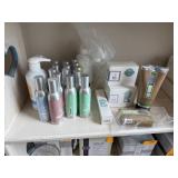 LOT OF MIXED SCENTSY ITEMS FRAGRANCES ETC