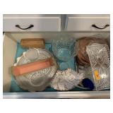 CONTENTS OF DRAWER LOT OF MIXED GLASS ETC