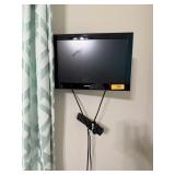 TOSHINA FLAT SCREEN TV W REMOTE