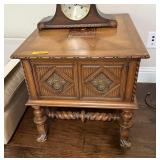 QUALITY END TABLE W CABINET