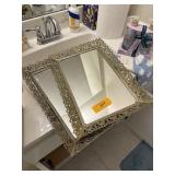 CONTENTS OF BATHROOM PICTURED
