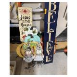 LOT OF SEASONAL SIGN DECOR
