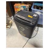 PAPER SHREDDER