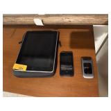 LOT OF APPLE IPAD ETC / PRODUCTS NOTE