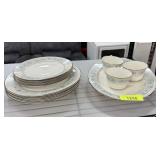 LOT OF CHINA MONTE LEONE