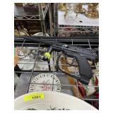 PAINTBALL GUN