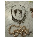 VINTAGE RHINESTONE NECKLACE / EARRINGS/ NECKLACE