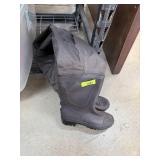 NICE DARK LIGHTNING WADERS SET SZ 10
