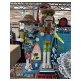 2PC TROPICAL THEME NUTCRACKERS