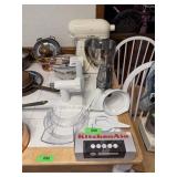 KITCHENAID STAND MIXER / W A TTACHMENTS/ STAND MIX