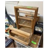 VINTAGE TABLETOP LOOM