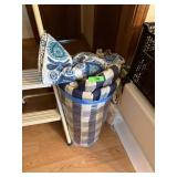 MIXED BLANKET / LINENS