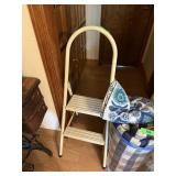 METAL STEP LADDER / TV TRAYS/ CHAIR