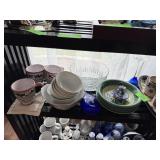 LARGE LOT OF MIXED CHINA DISHES / CHINA GLASS ETC