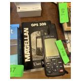 MAGELLAN GPS 300 NAVIGATION SYSTEM