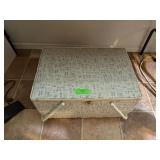 SEWING CASE W CONTENTS