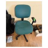 ROLLING OFFICE CHAIR