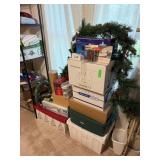 VERY LARGE LOT OF CHRISTMAS SOME NICE ORNAMENTS