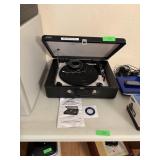 JENSEN SUITCASE RECORD PLAYER W CORD