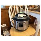 INSTANT POT ELECTRIC PRESSURE COOKER